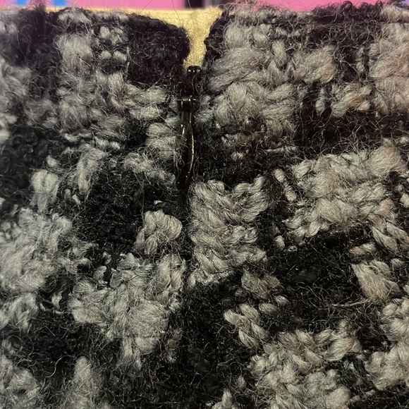 Moschino Cheap Chic Gray Black Wool Tweed Houndstooth Trumpet Skirt - Picture 7 of 10